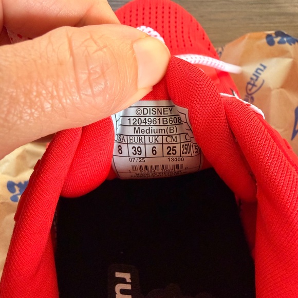 NEW Brooks RunDisney Ghost Max 2 Minnie Mouse Women’s Running Shoes - Size 8 - Picture 9 of 15